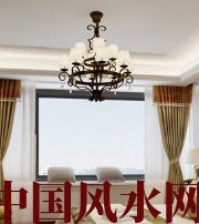 巴中卧室镜面吊顶影响夫妻财运？